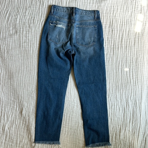 Vervet Distressed Mom Jeans Size 26 Cropped - Picture 2 of 8